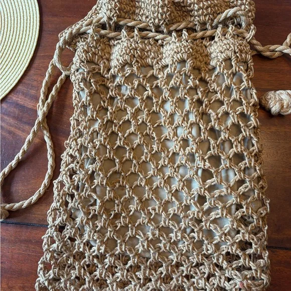 Vintage Italian Tan Crochet/macrame Drawstring Bag - Picture 2 of 9
